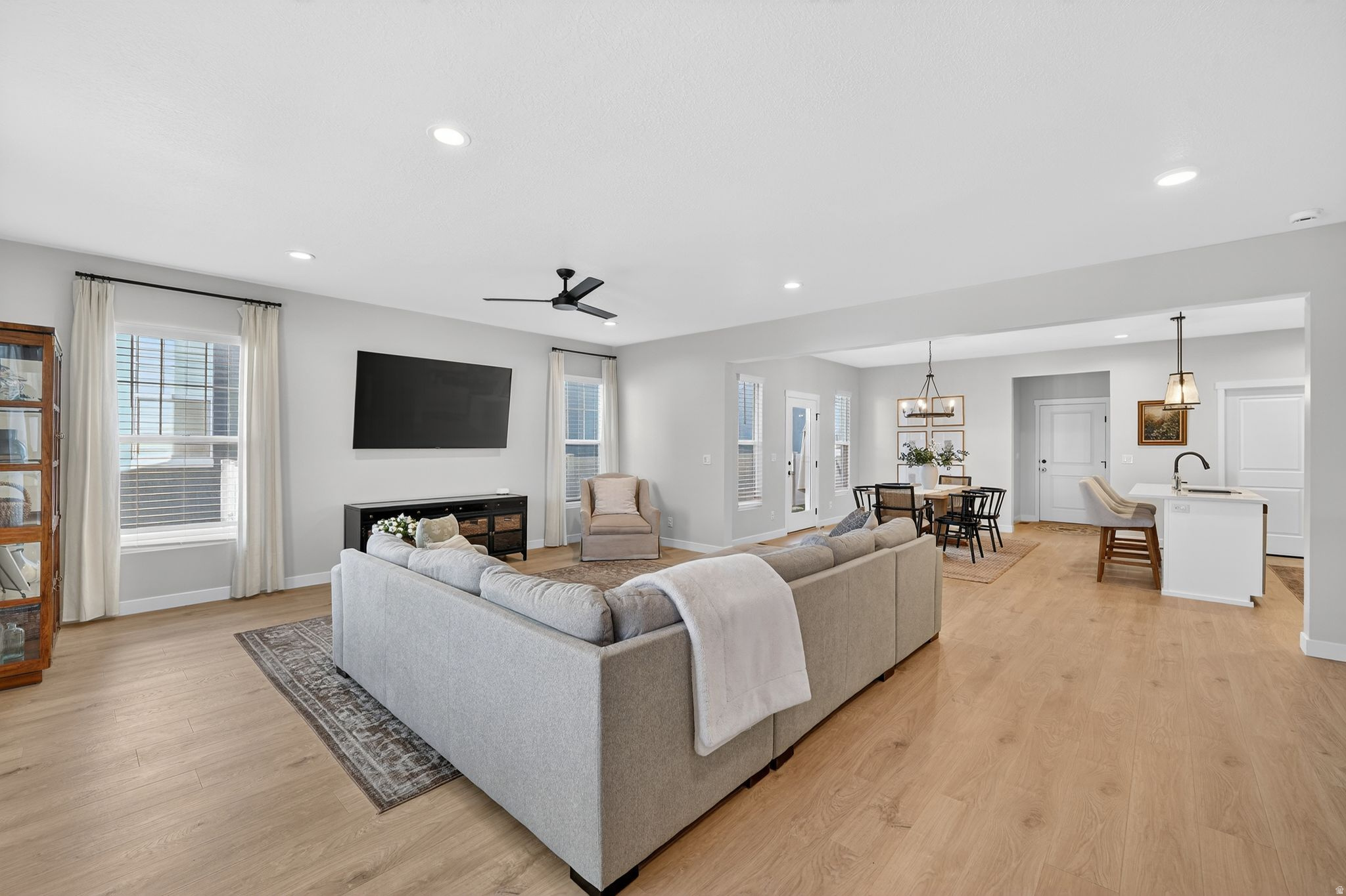 HILL FARMS - Residential