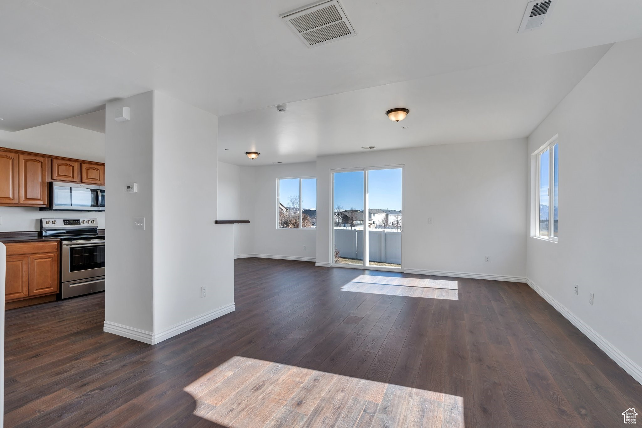 8419 S Ivy Gable Dr, West Jordan, Utah image 3