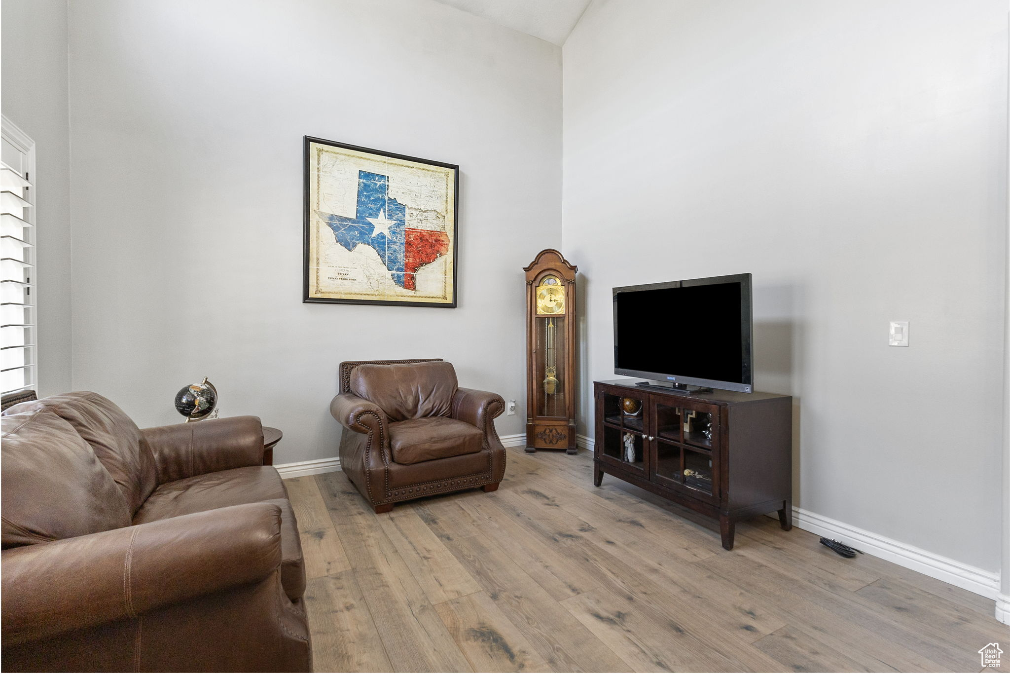 COUNTRY CROSSING - Residential