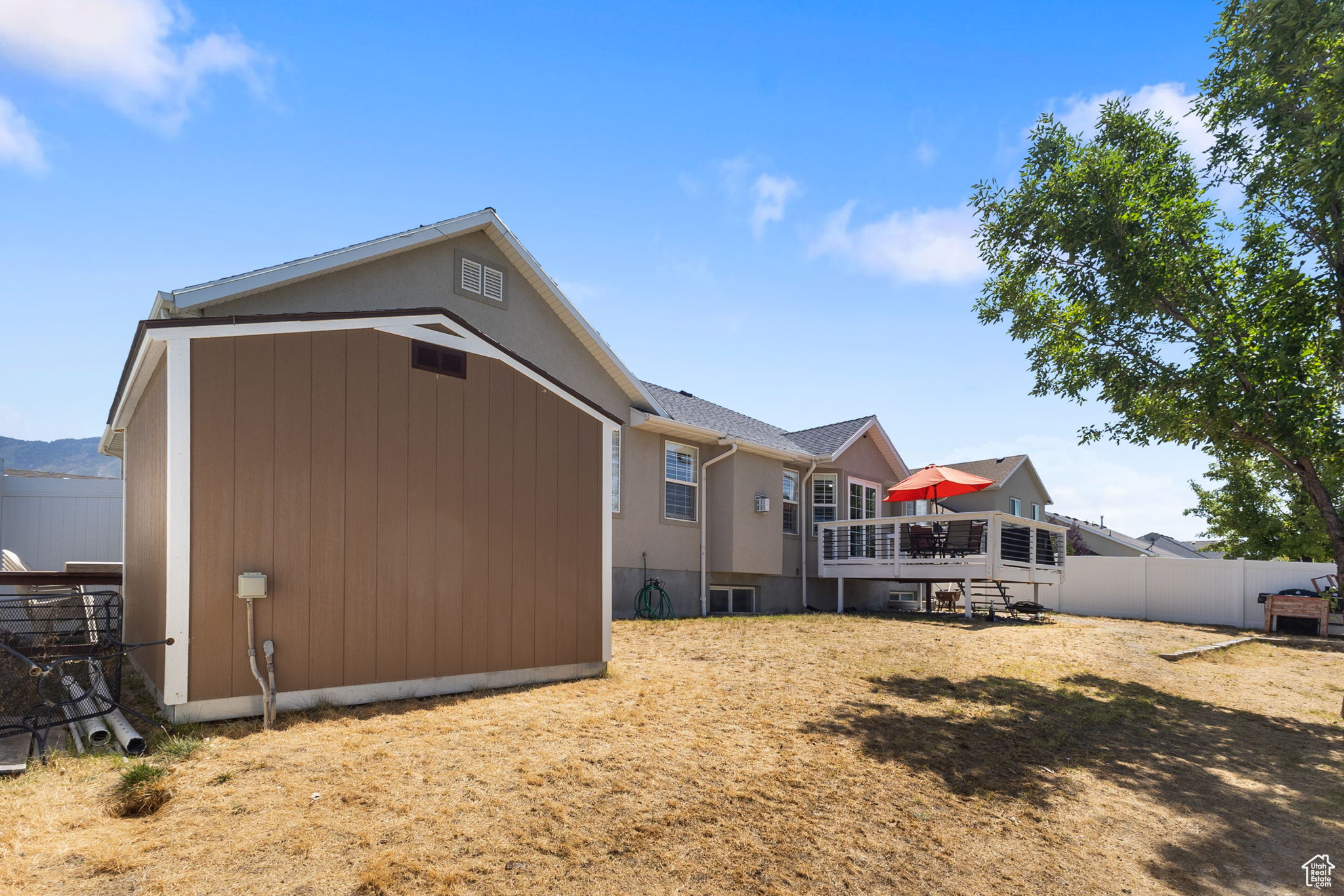 COUNTRY CROSSING - Residential