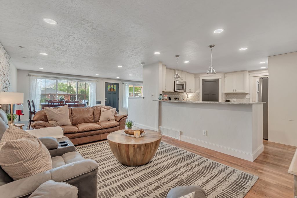 Photo of 1380 E 330 S, Provo, UT 84606 (MLS # 2162616)