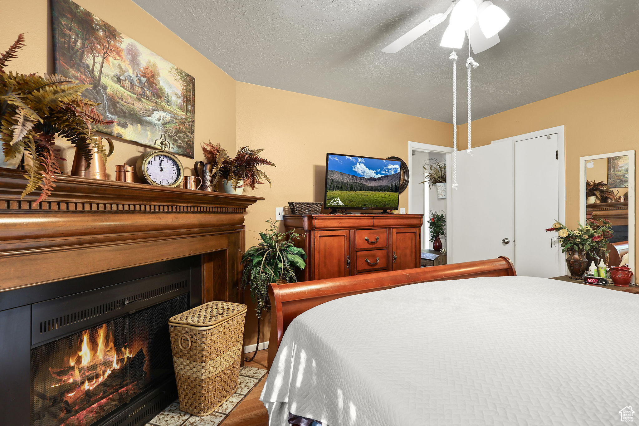 CHERRY WOOD - Residential