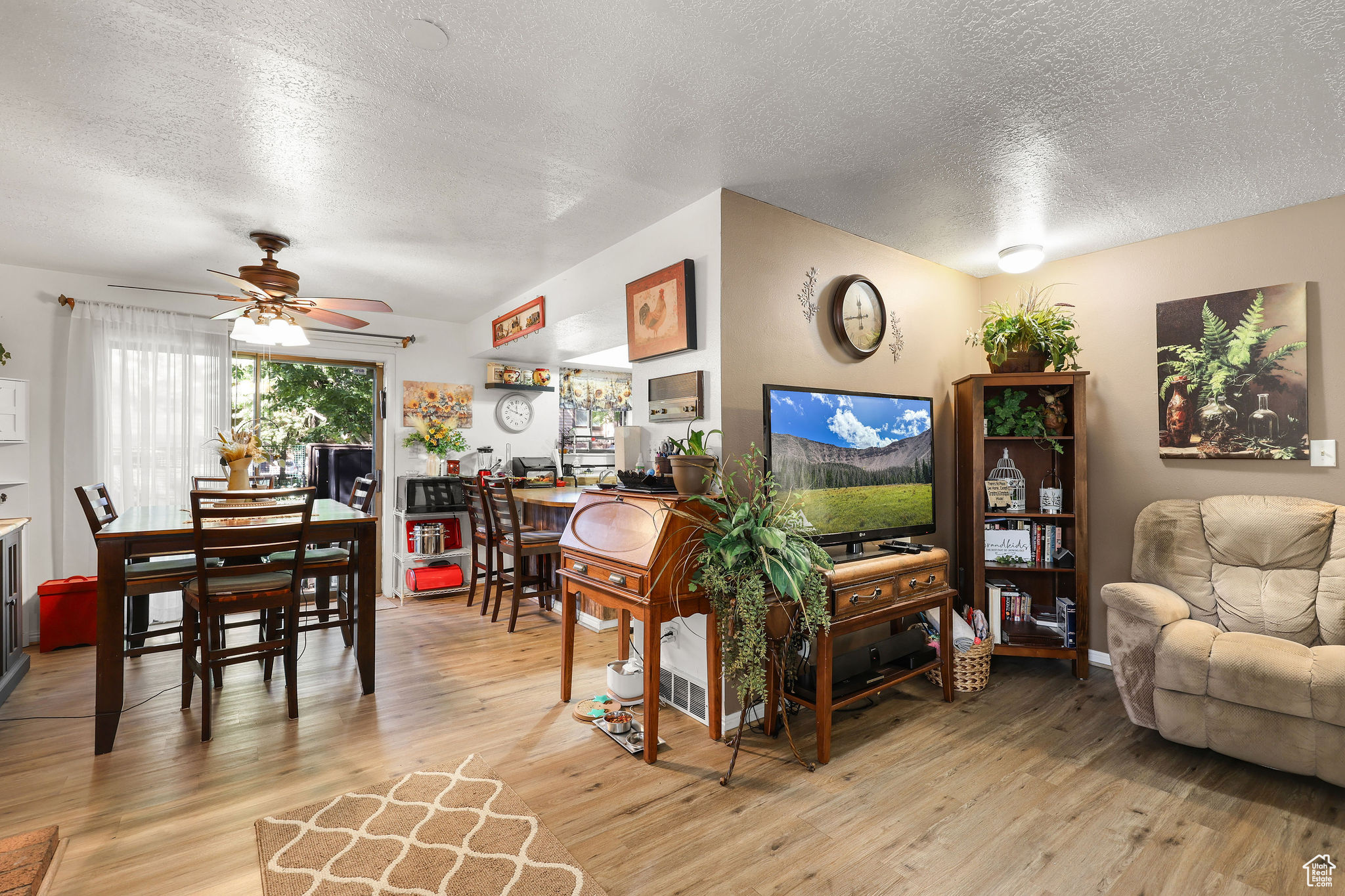 CHERRY WOOD - Residential