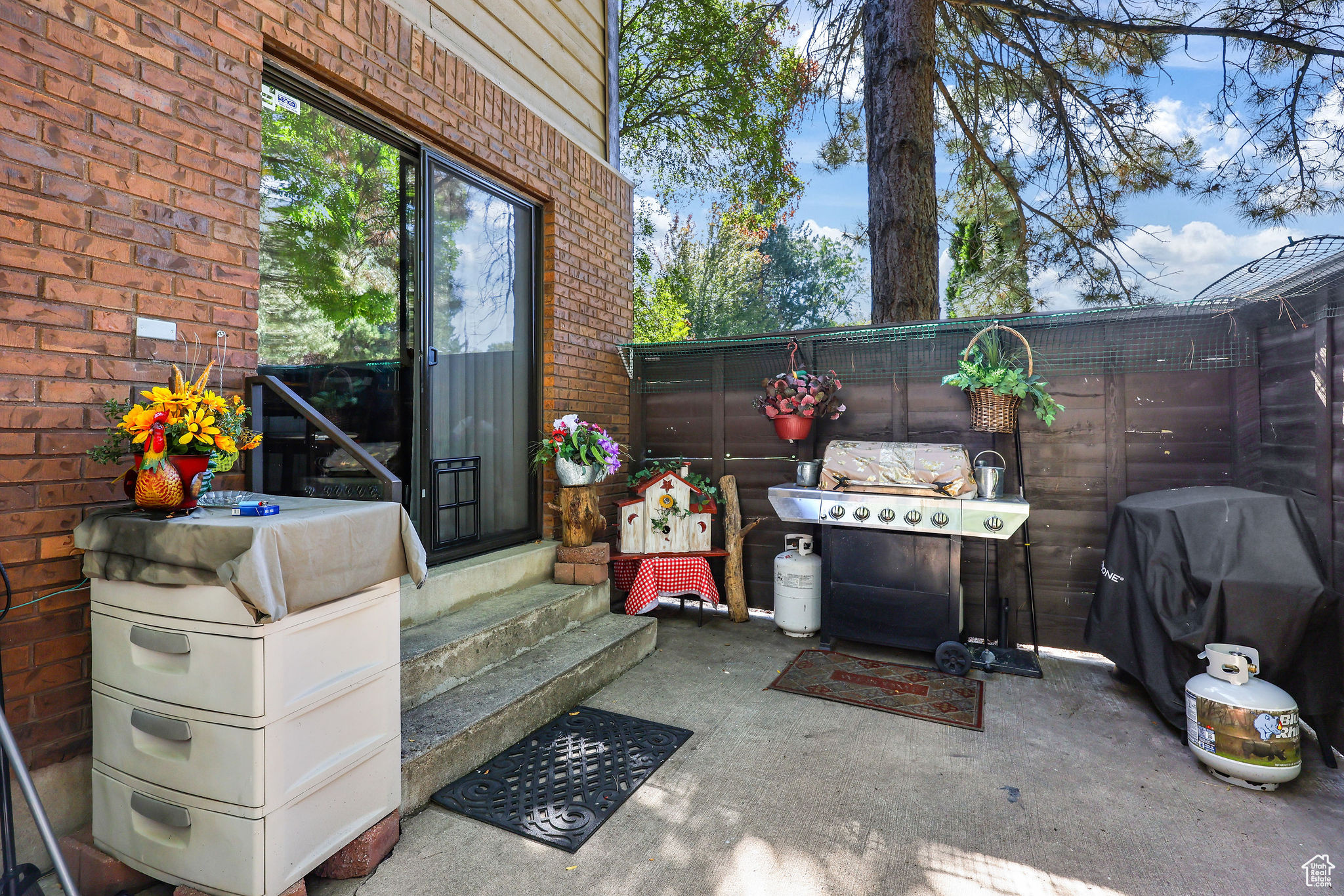 CHERRY WOOD - Residential