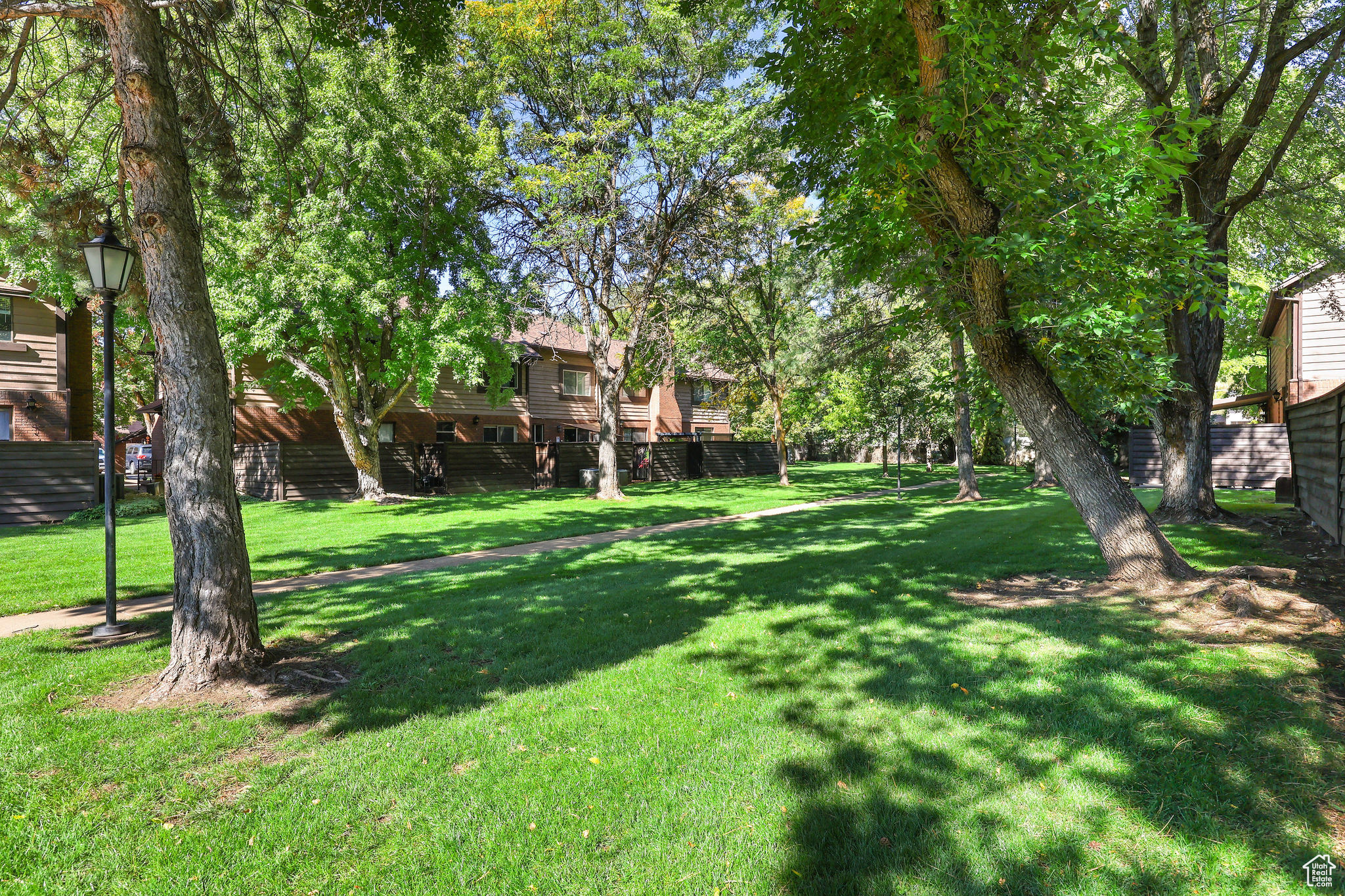 CHERRY WOOD - Residential