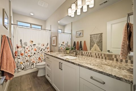 Tiny photo for 458 W SAGUARO WAY, Ivins, UT 84738 (MLS # 2126614)