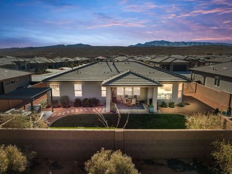 Tiny photo for 458 W SAGUARO WAY, Ivins, UT 84738 (MLS # 2126614)