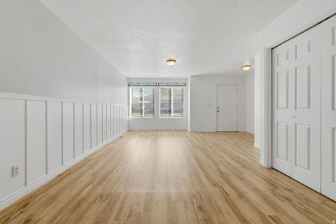 Tiny photo for 977 E 100 S, Payson, UT 84651 (MLS # 2143767)