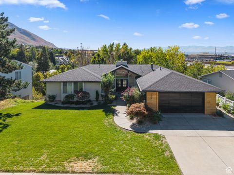 Photo of 3554 E SUNILAND CIR S, Salt Lake City, UT 84109 (MLS # 2116266)