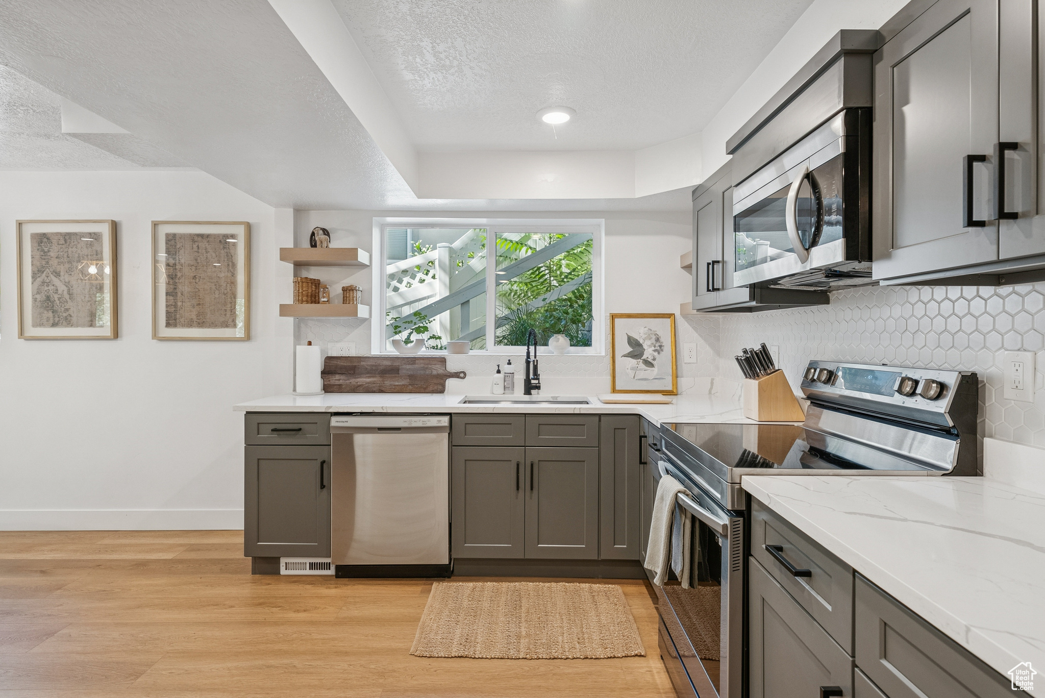 MOUNT OLYMPUS HTS - Residential