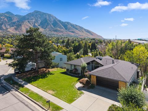Tiny photo for 3554 E SUNILAND CIR S, Salt Lake City, UT 84109 (MLS # 2116266)