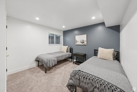 Tiny photo for 3554 E SUNILAND CIR S, Salt Lake City, UT 84109 (MLS # 2116266)
