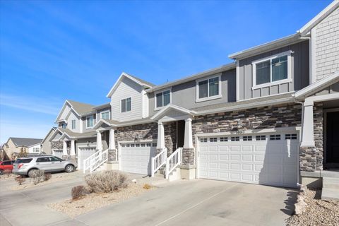 Photo of 14443 S QUIET SHADE DR, Herriman, UT 84096 (MLS # 2135608)