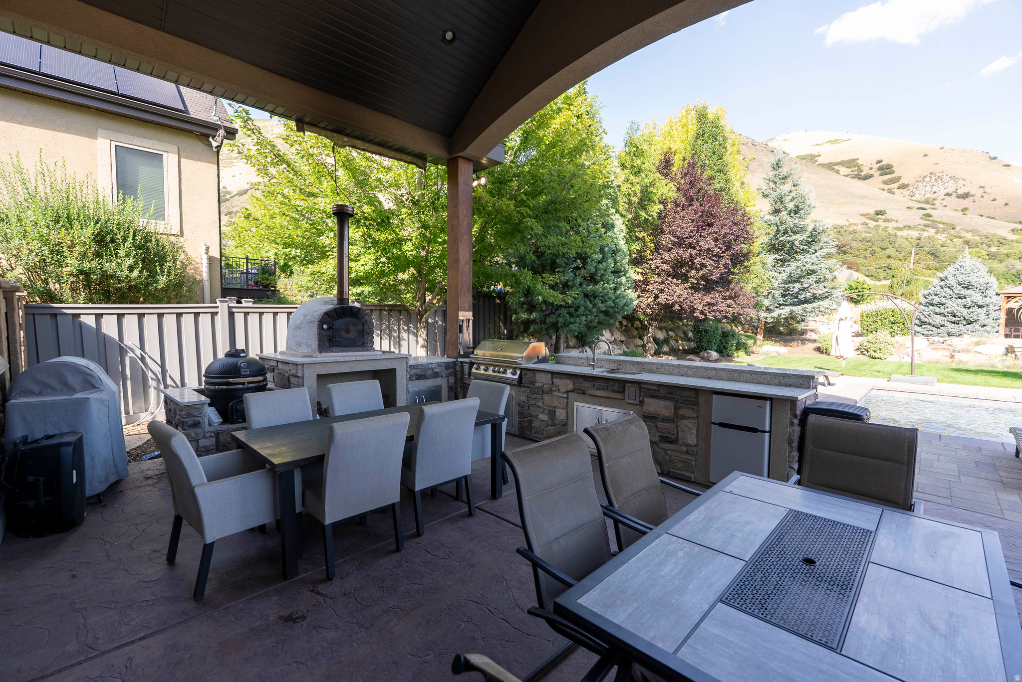 CHERRY CREEK - Residential