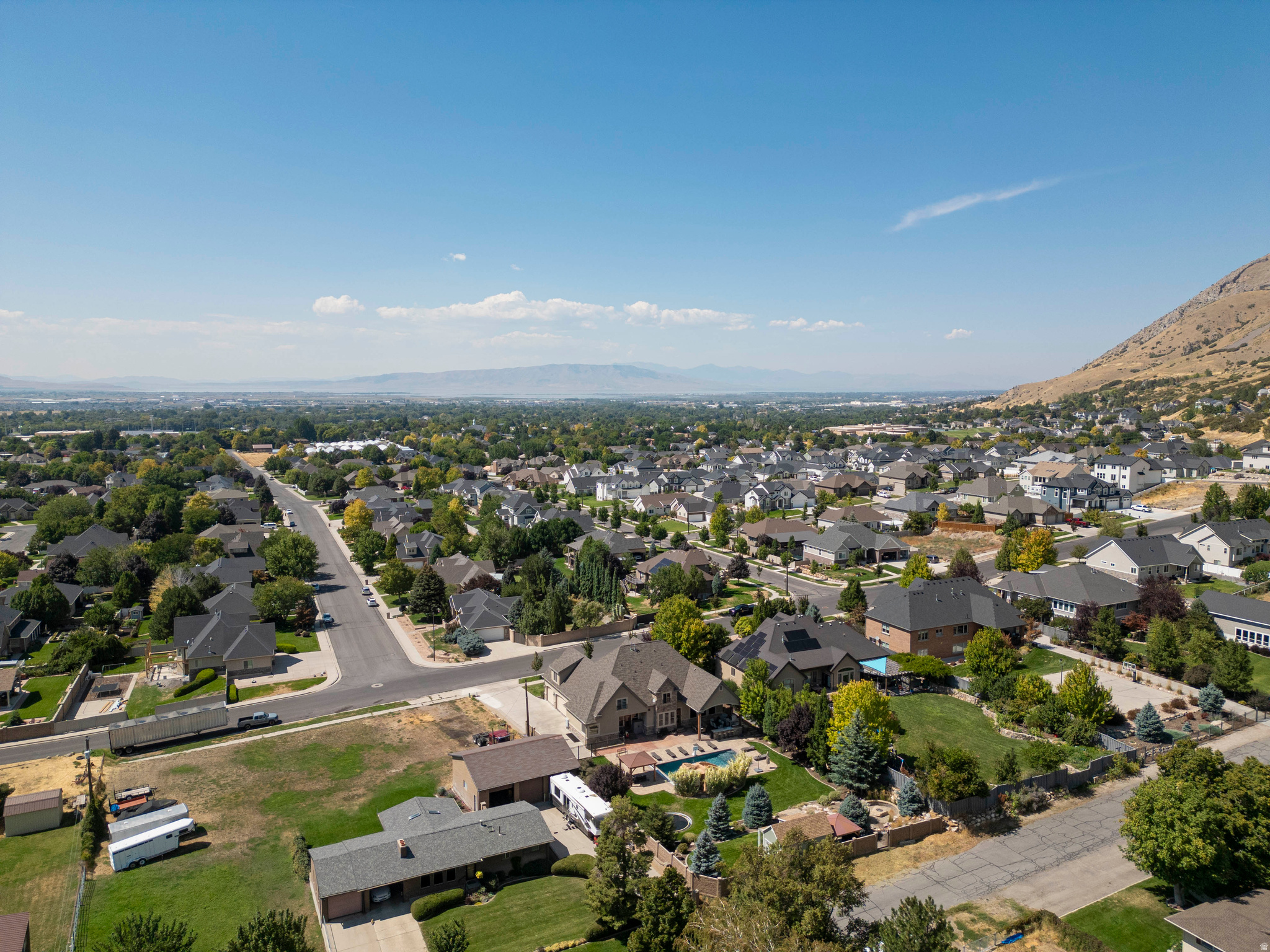 CHERRY CREEK - Residential
