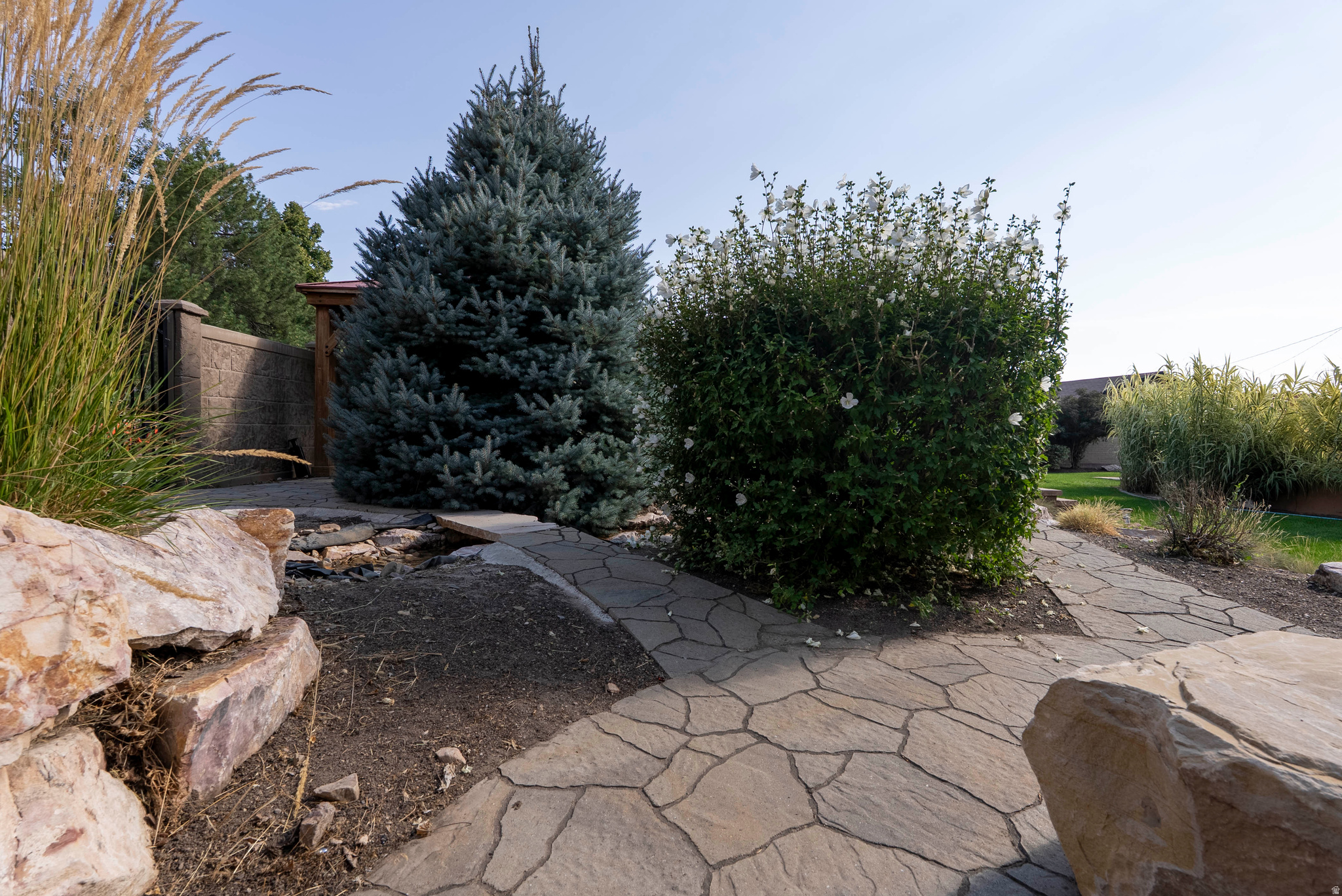CHERRY CREEK - Residential