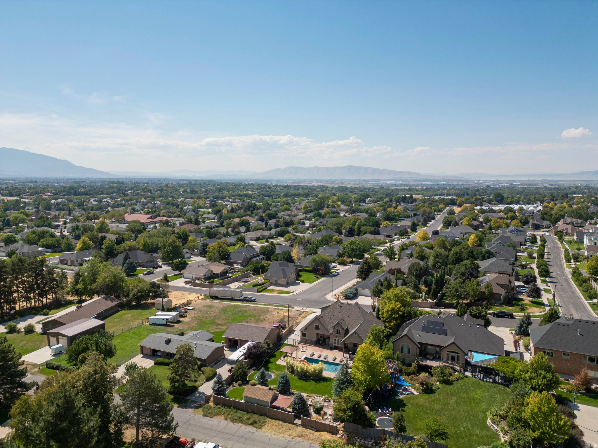 CHERRY CREEK - Residential