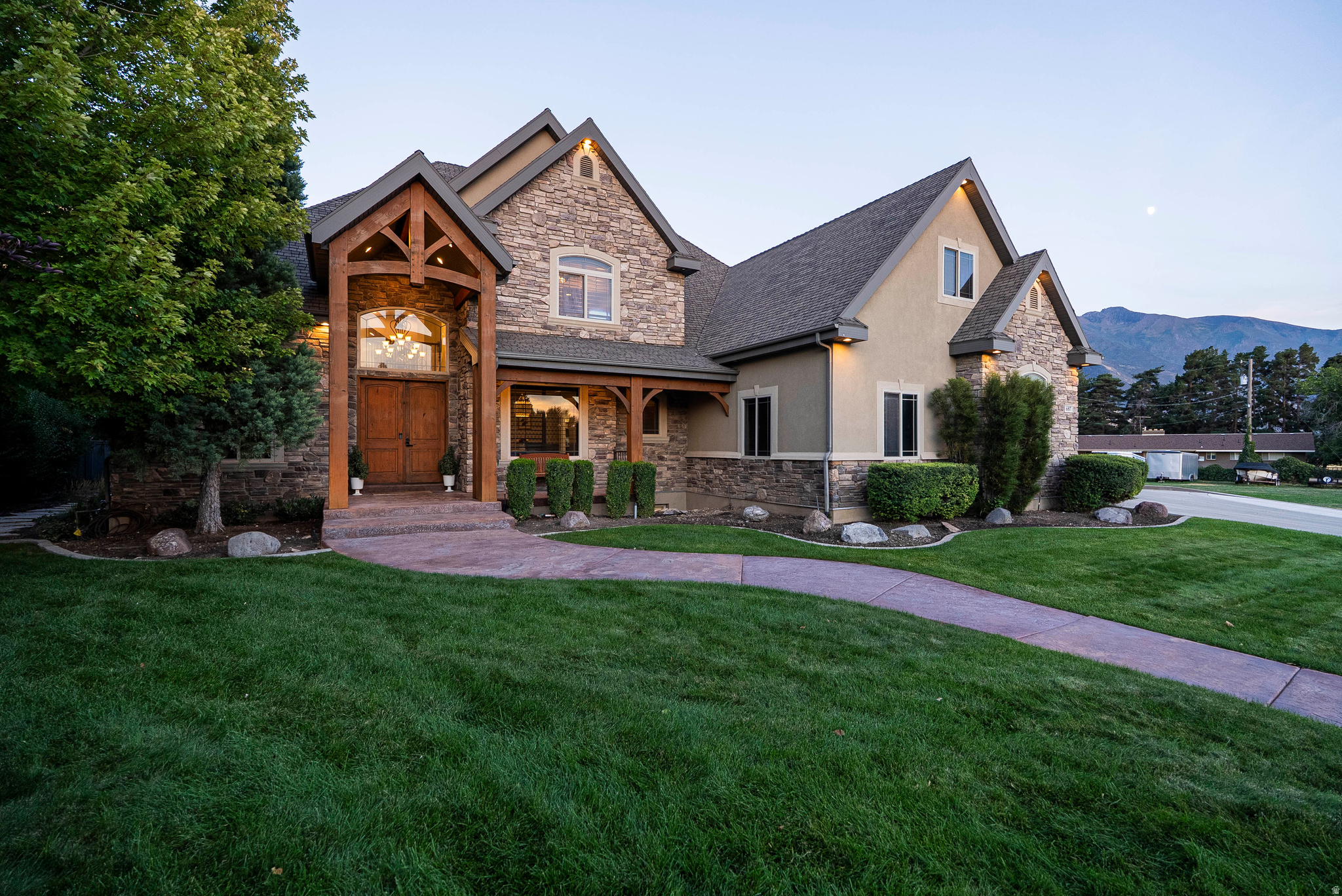 CHERRY CREEK - Residential