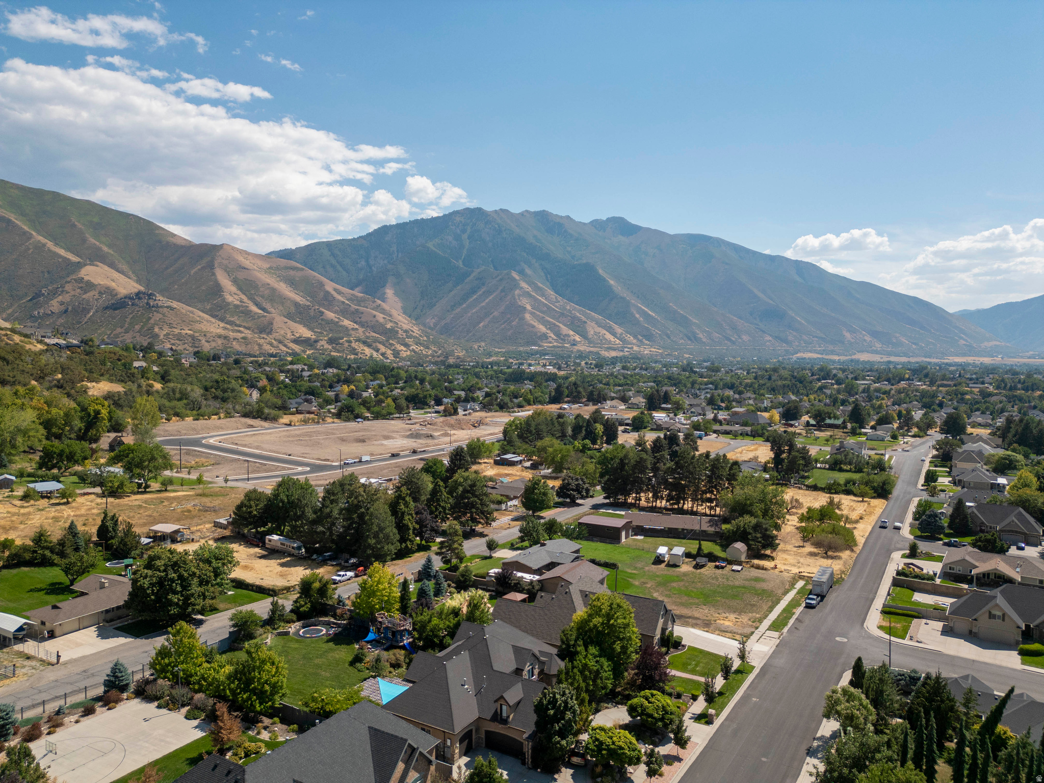 CHERRY CREEK - Residential