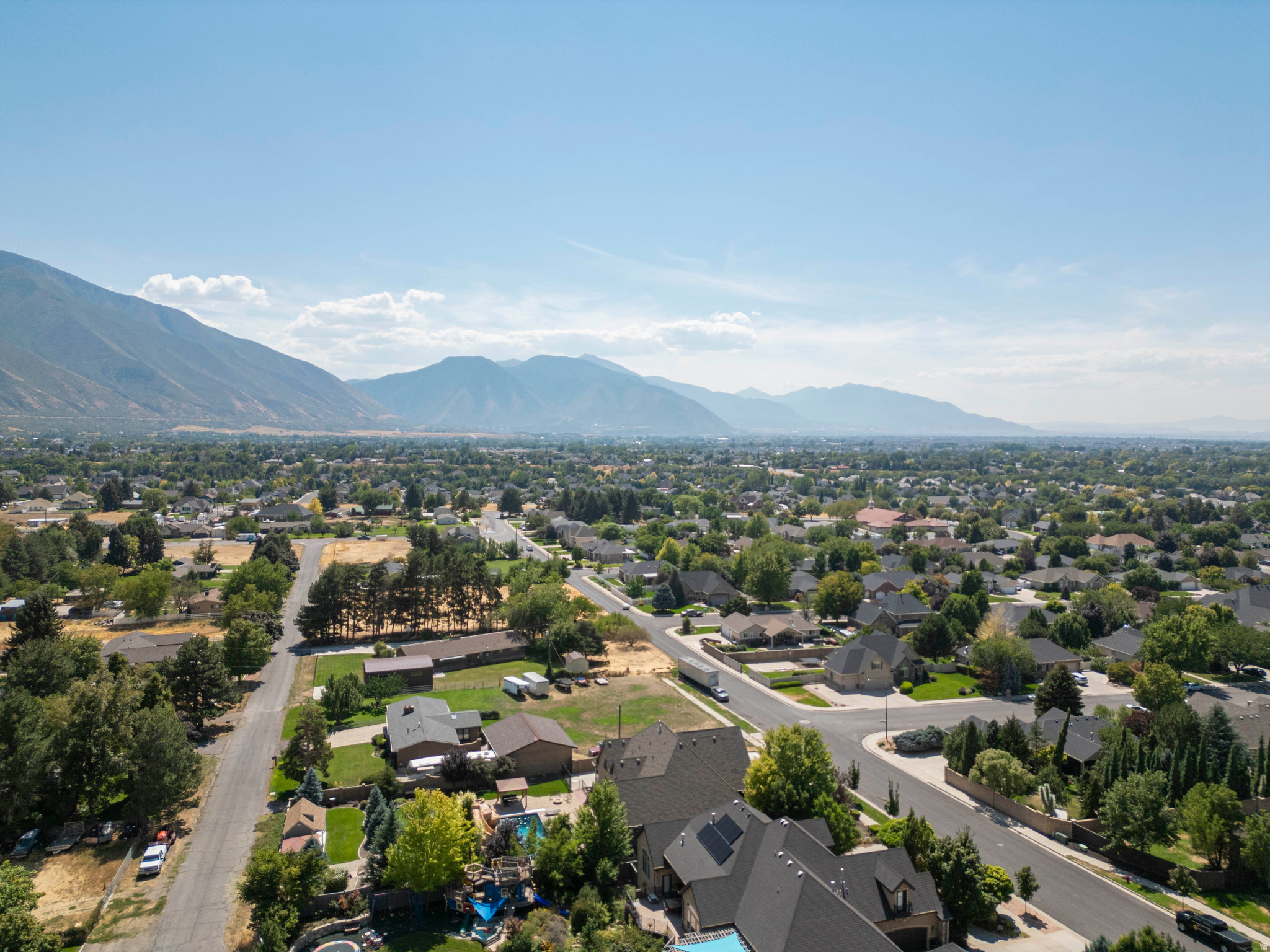 CHERRY CREEK - Residential