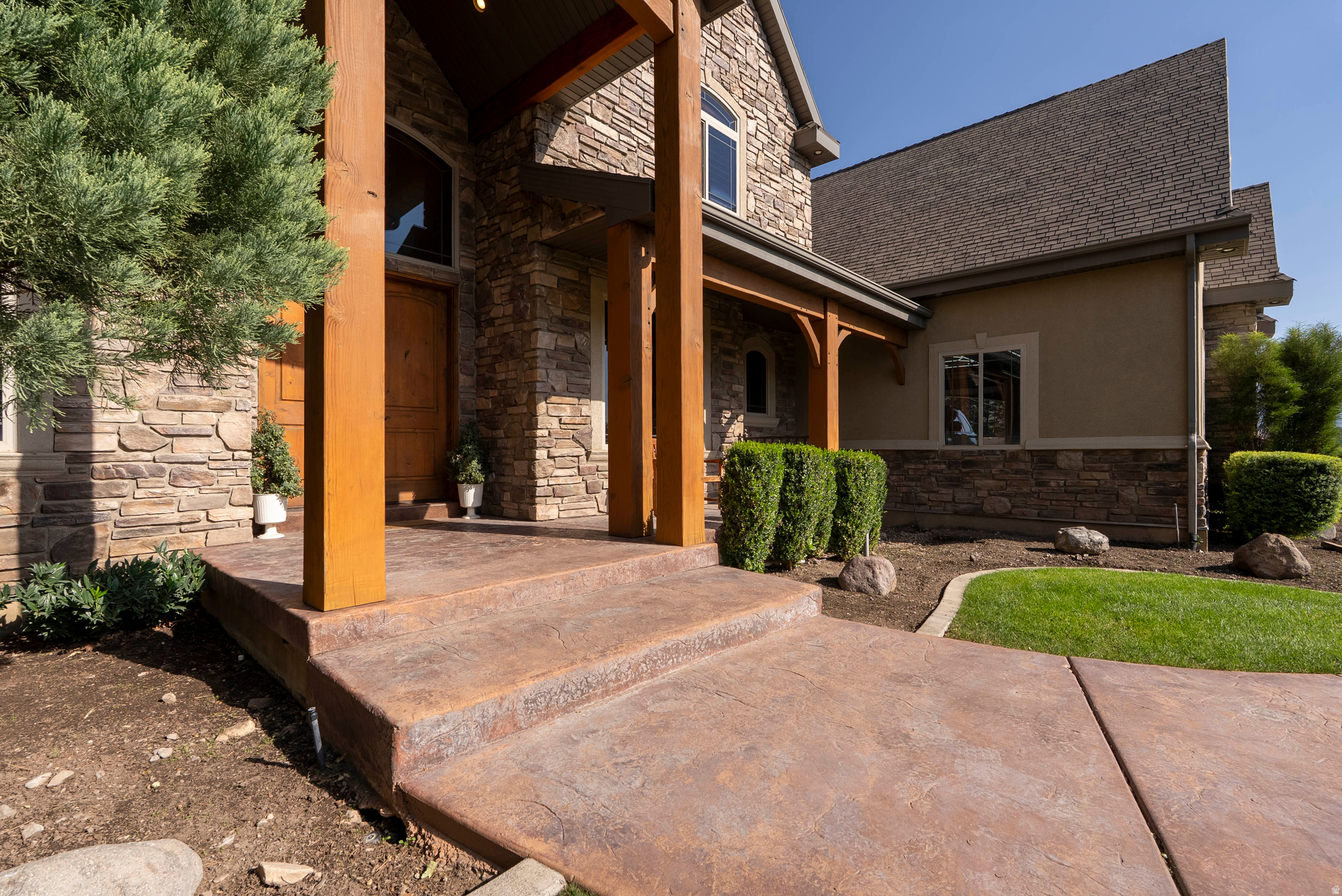 CHERRY CREEK - Residential