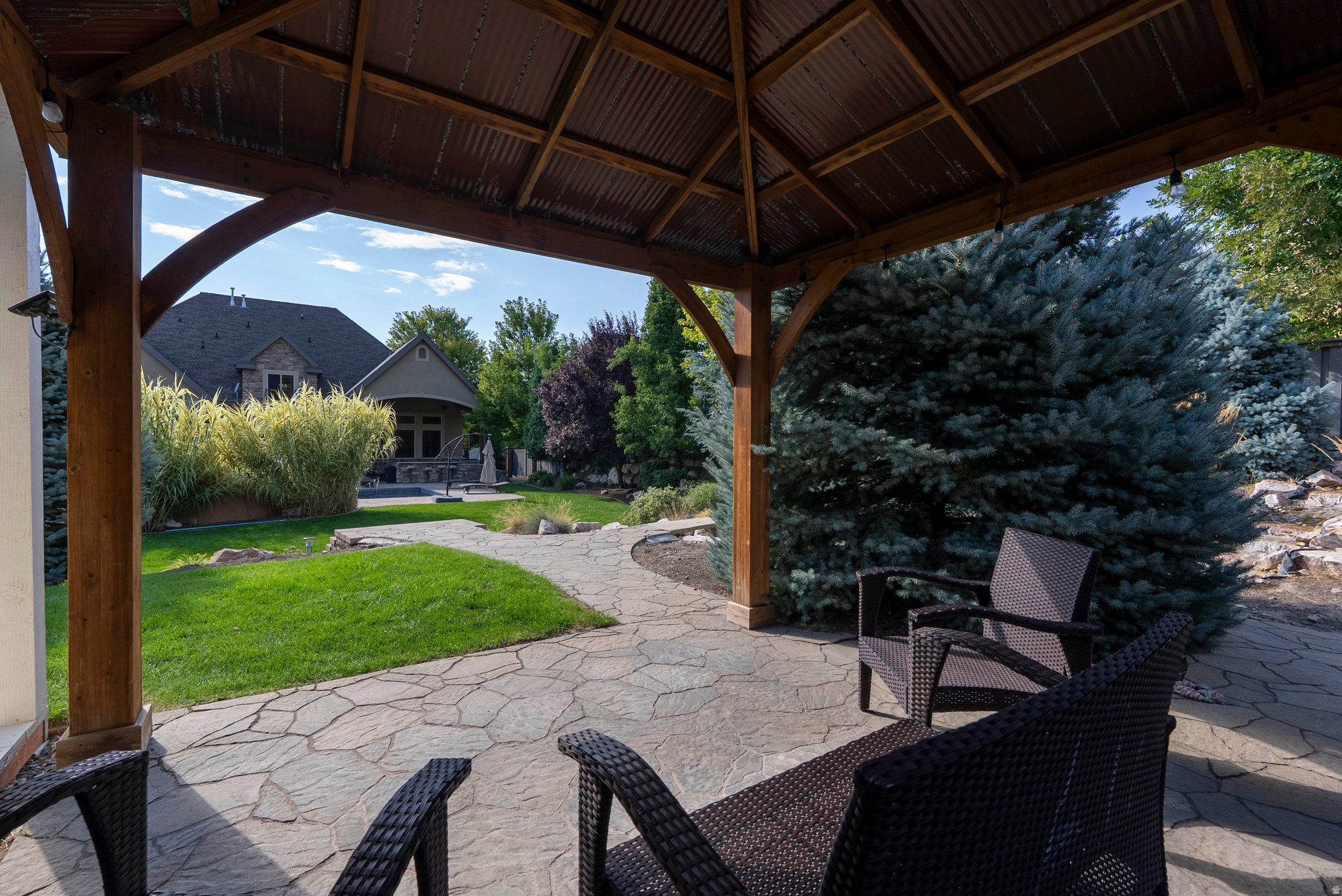 CHERRY CREEK - Residential
