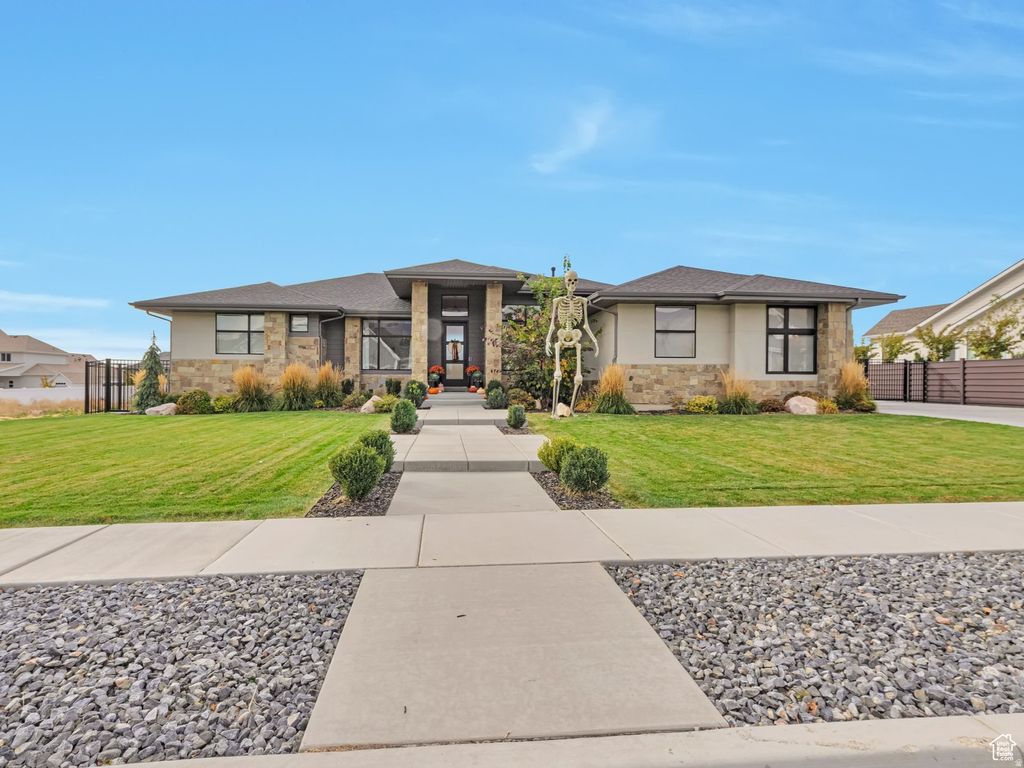 Photo of 15 N MORNING MIST LN, Kaysville, UT 84037 (MLS # 2146411)