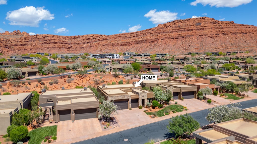 Photo of 2139 W COUGAR ROCK CIR #142, Saint George, UT 84770 (MLS # 2175777)