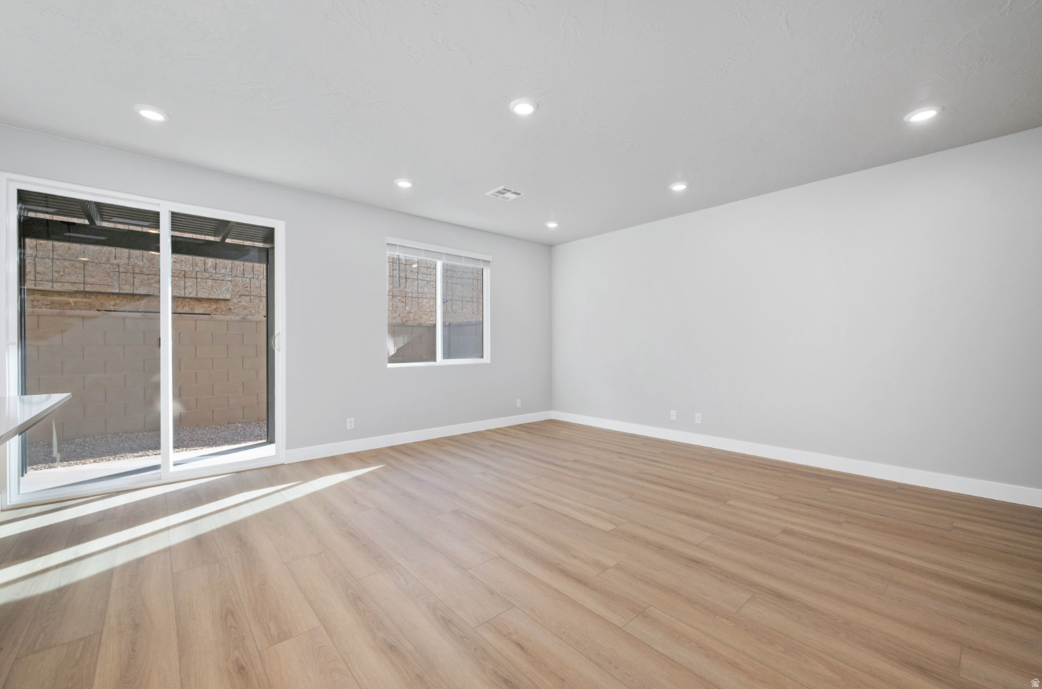 RISE AT CORAL CANYON - Residential