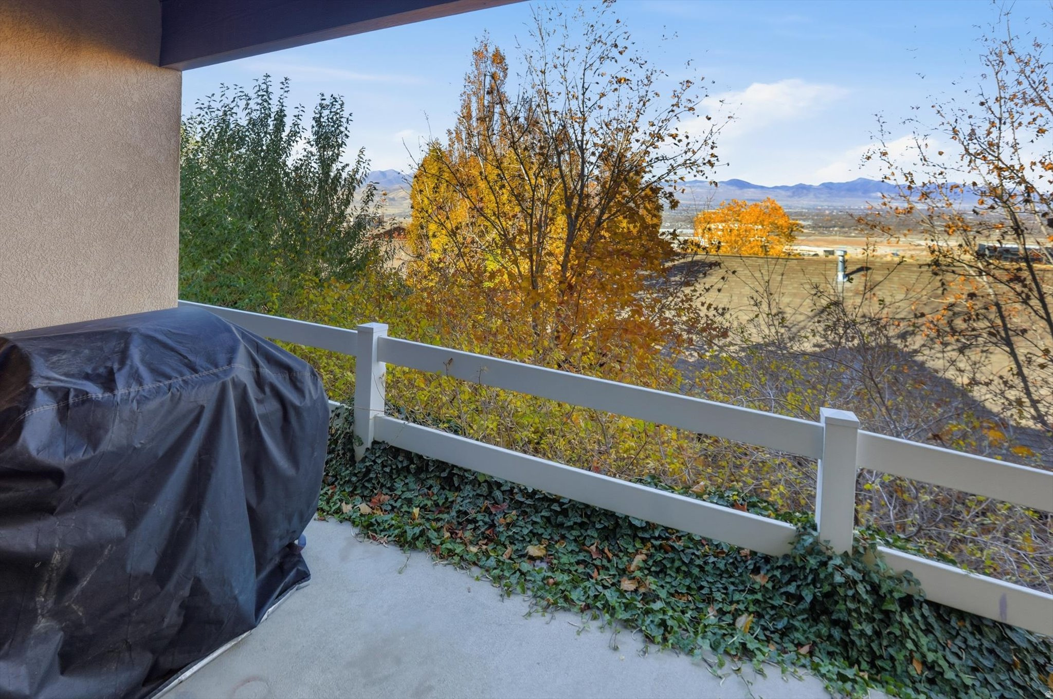 SOUTH MOUNTAIN - Residential