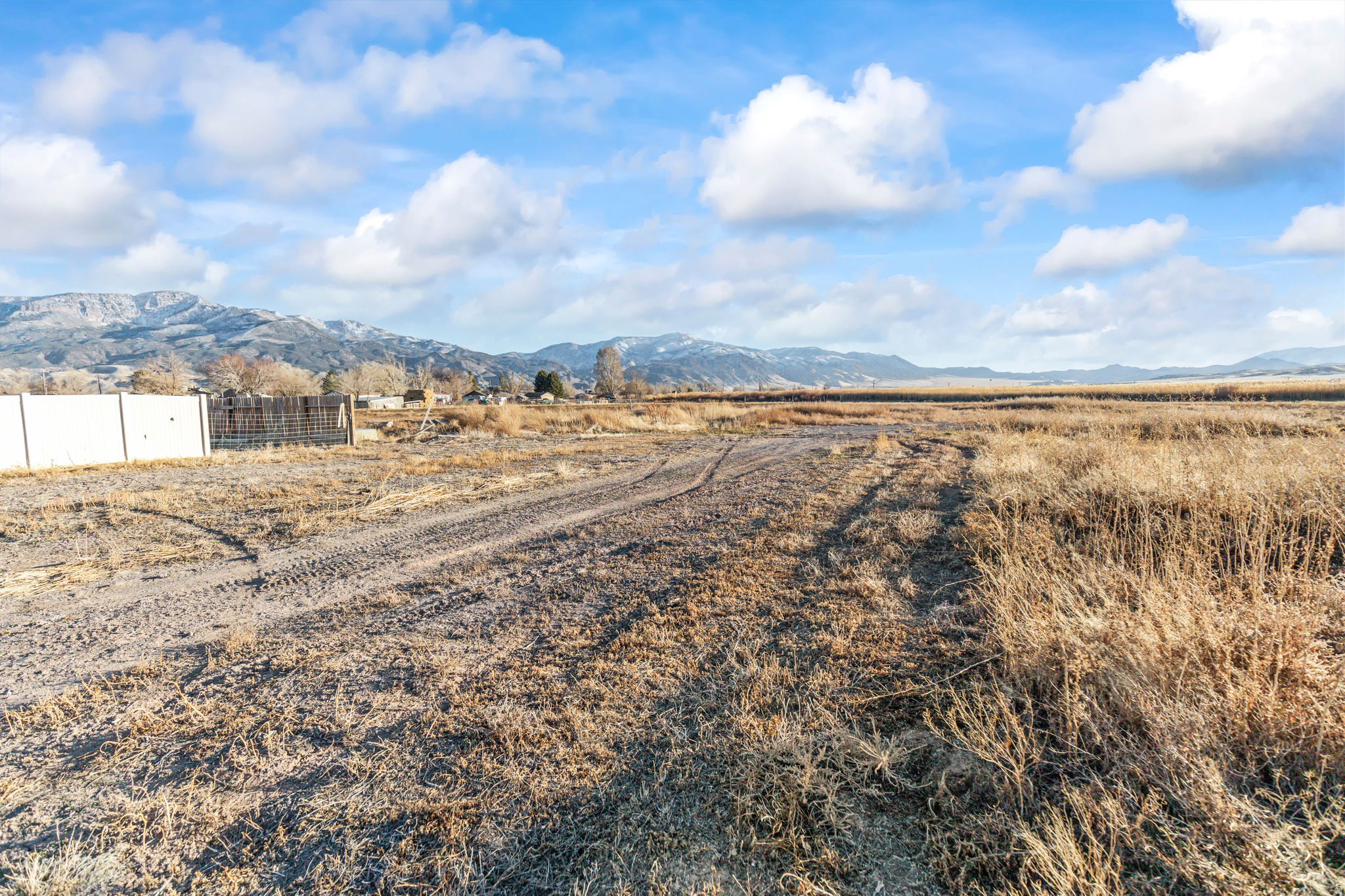 SHADY MEADOWS SUBDIVISION - Land