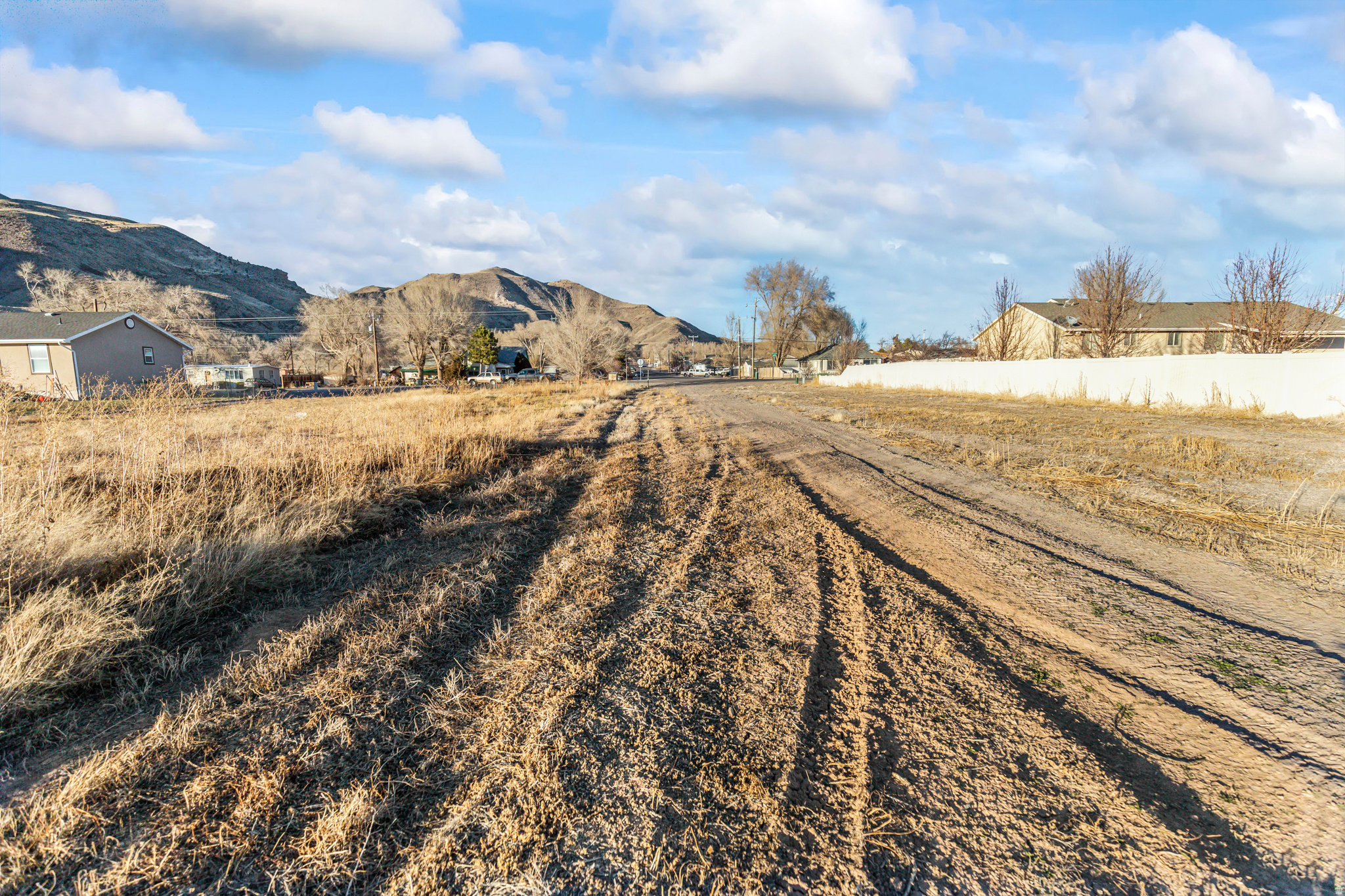 SHADY MEADOWS SUBDIVISION - Land