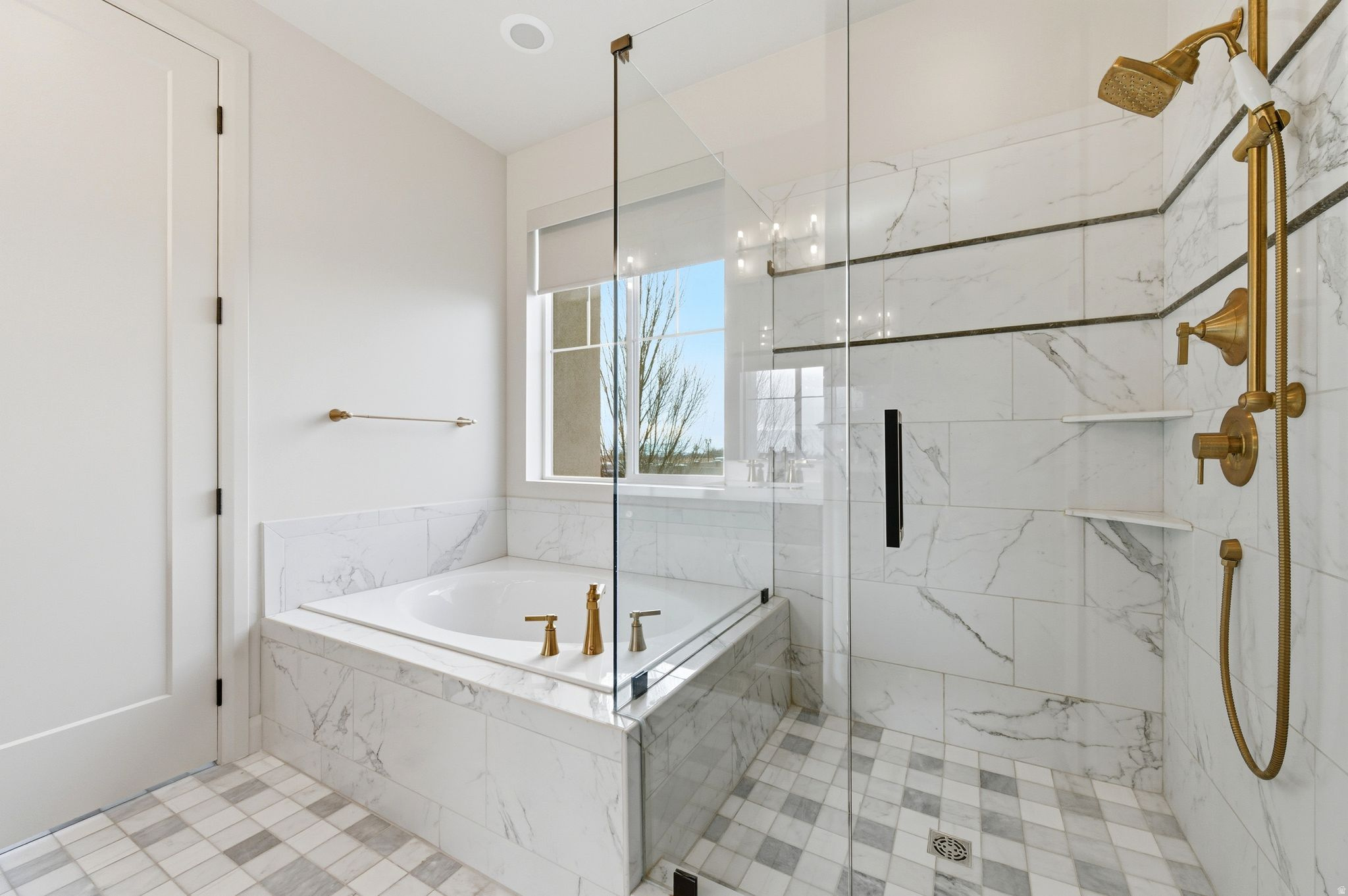 RIDGEVIEW EST 308 - Residential