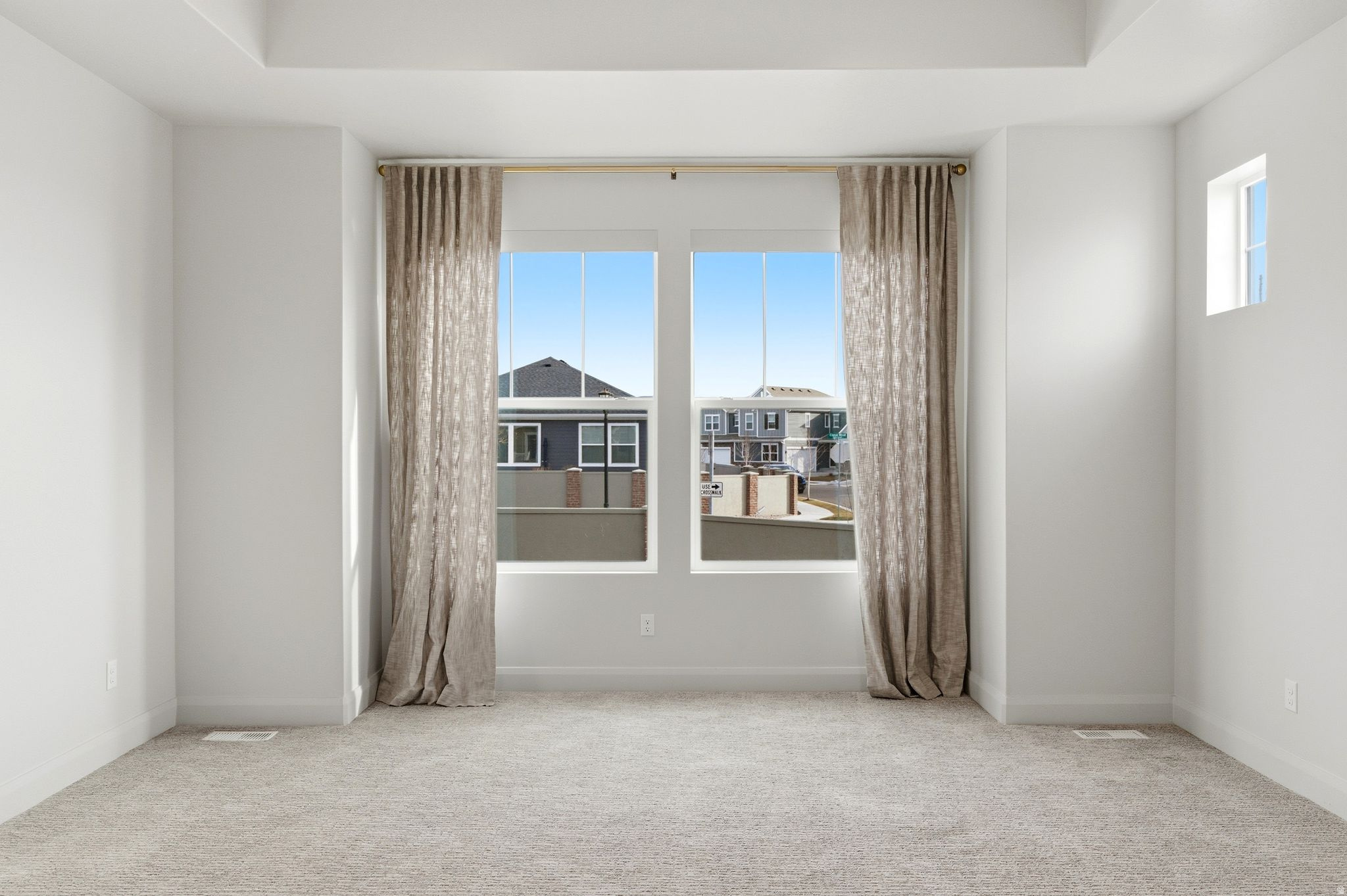 RIDGEVIEW EST 308 - Residential