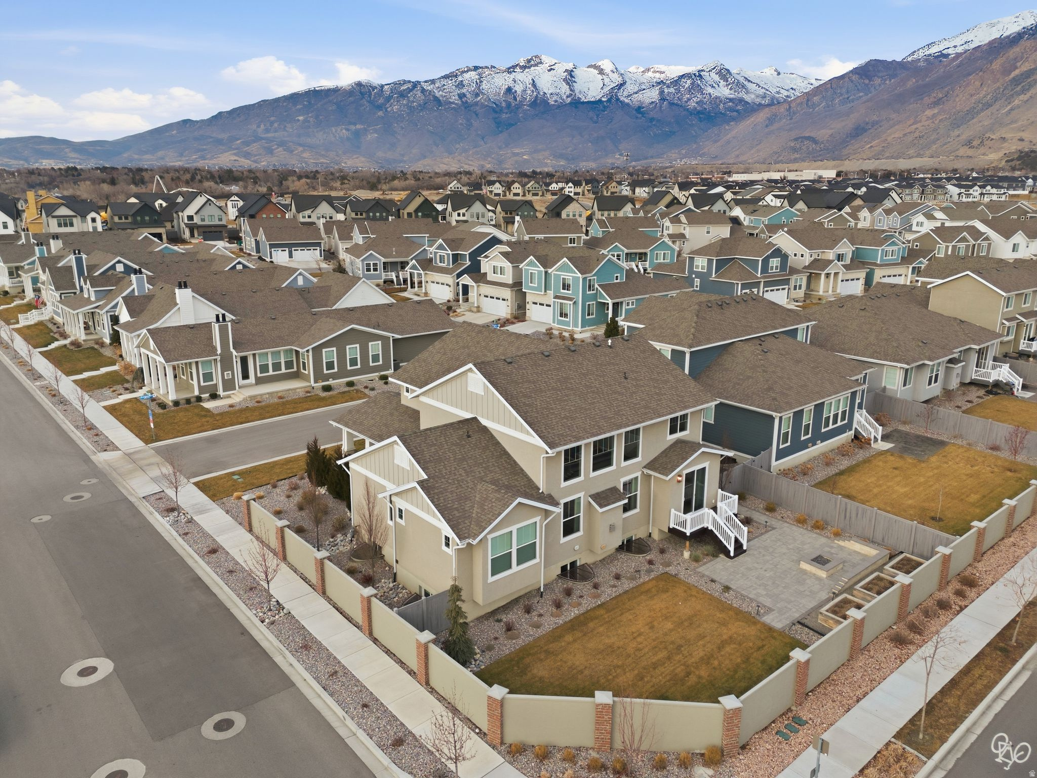 RIDGEVIEW EST 308 - Residential