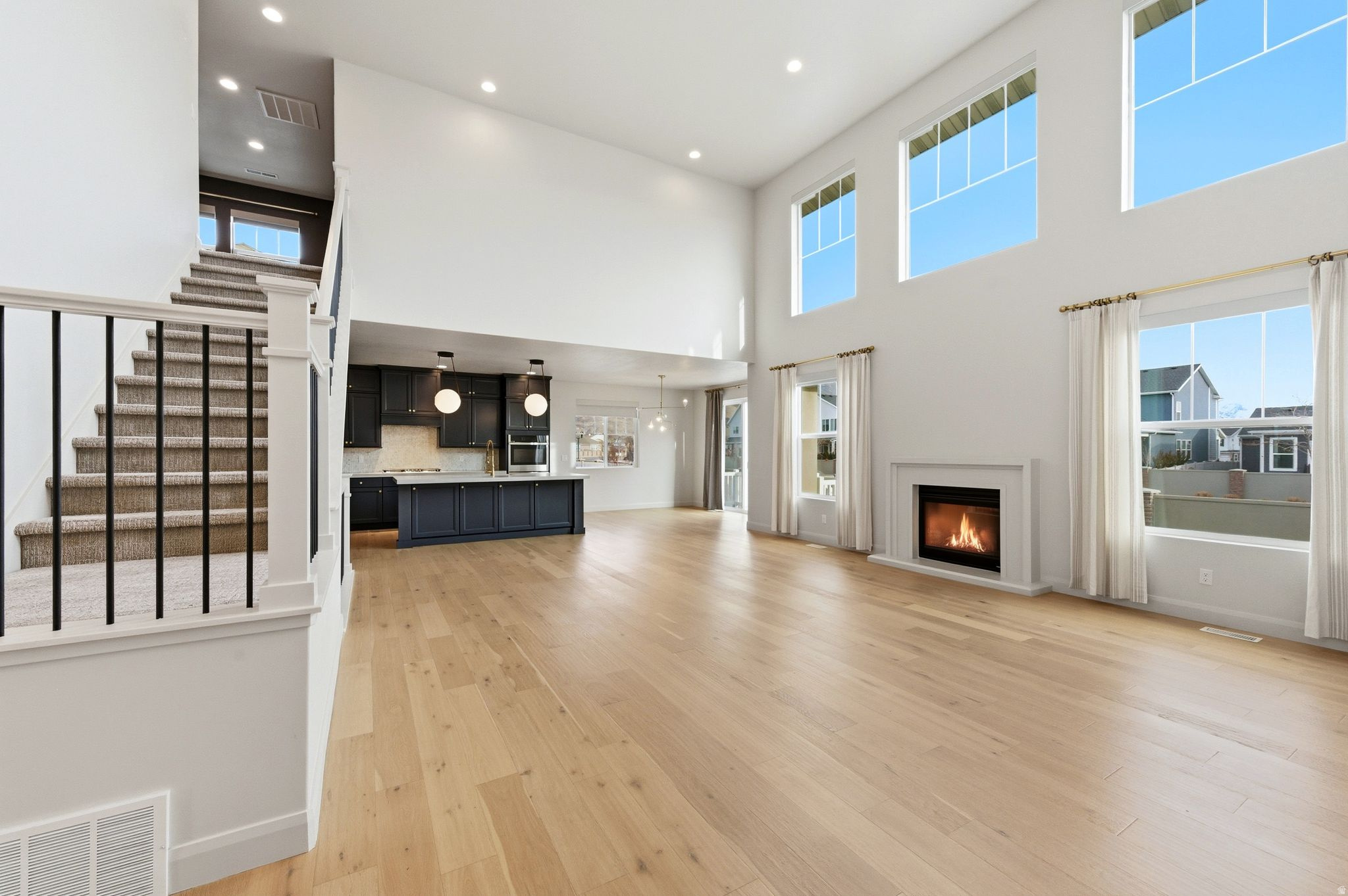 RIDGEVIEW EST 308 - Residential