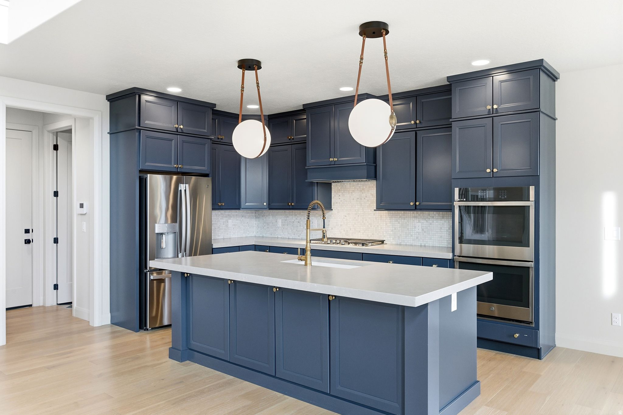 RIDGEVIEW EST 308 - Residential