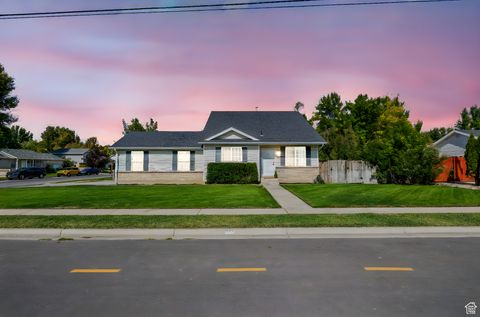 Photo of 772 W 700 S, Lehi, UT 84043 (MLS # 2116184)