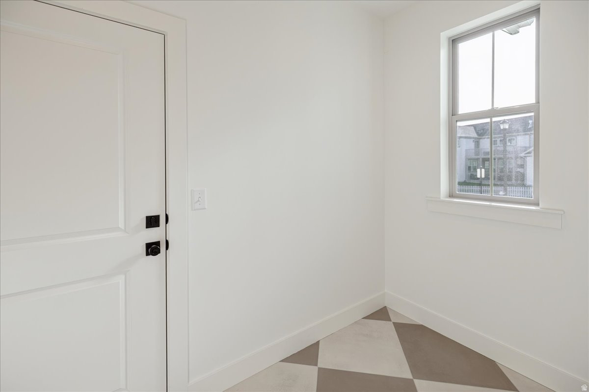 DAYBREAK - Residential