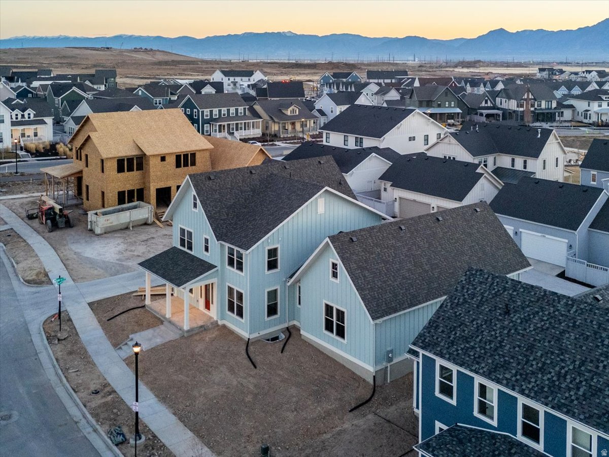 DAYBREAK - Residential