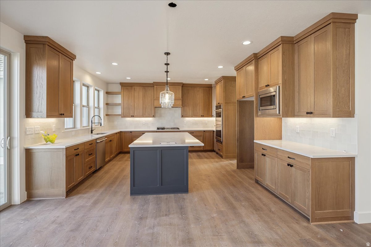 DAYBREAK - Residential