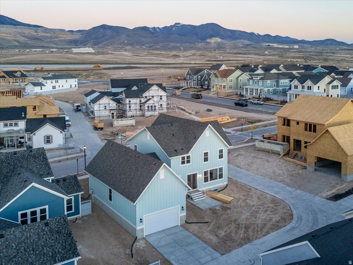 DAYBREAK - Residential