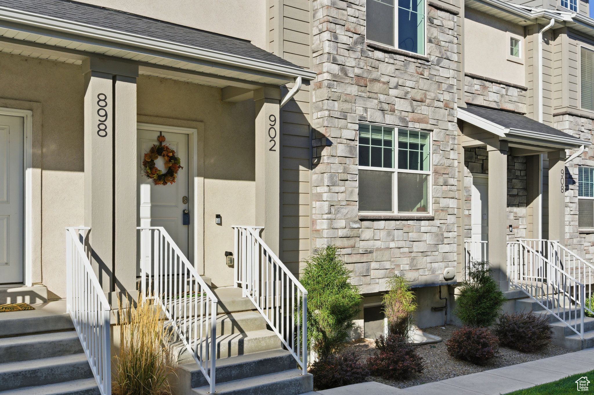 ANELA TOWNHOMES - Residential