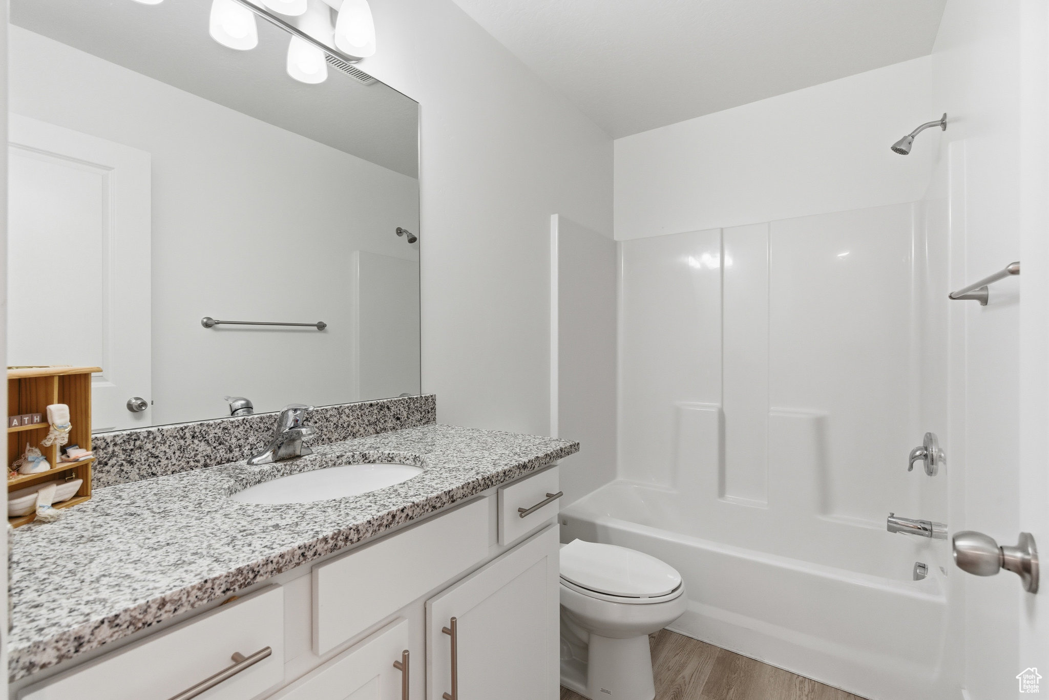 ANELA TOWNHOMES - Residential