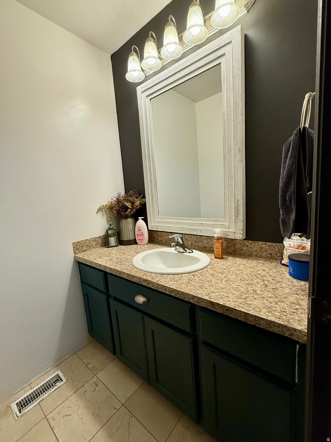 SUNBURST TERRACE - Residential