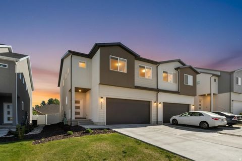 Photo of 6221 W ANNANDALE WAY S #437, West Jordan, UT 84081 (MLS # 2157533)