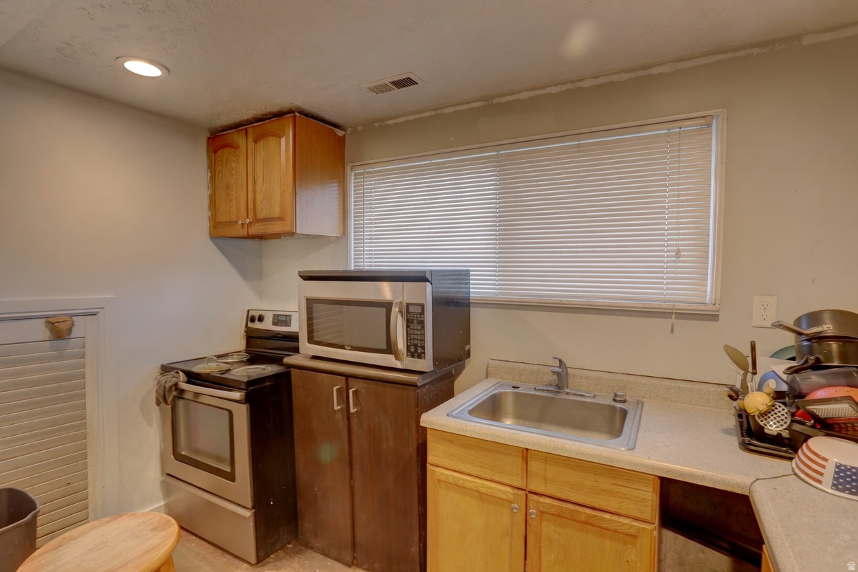 SOUTHRIDGE SUB #8 - Residential