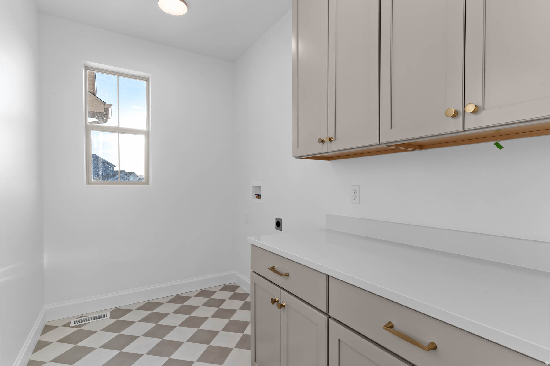 HOLBROOK PLACE ESTATES 1116 - Residential