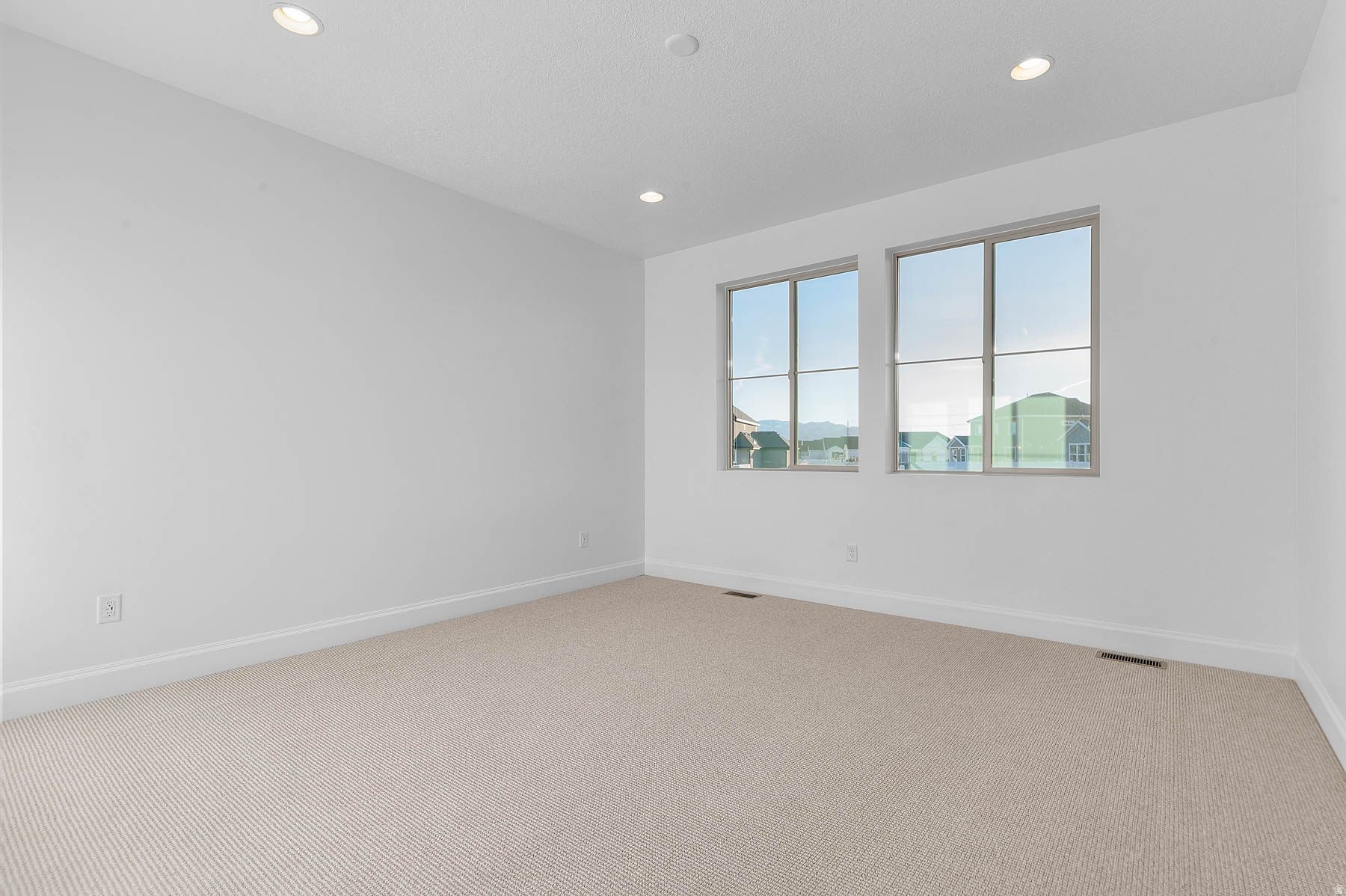 HOLBROOK PLACE ESTATES 1116 - Residential