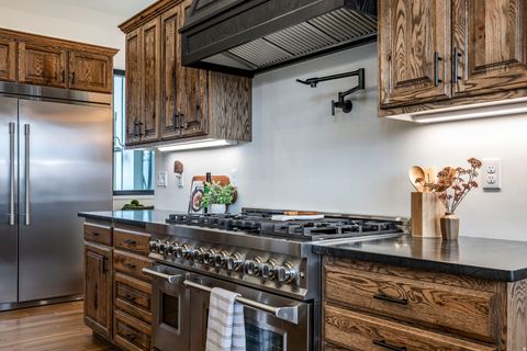 Tiny photo for 5842 OLD SNOWBASIN RD, Huntsville, UT 84317 (MLS # 2125161)